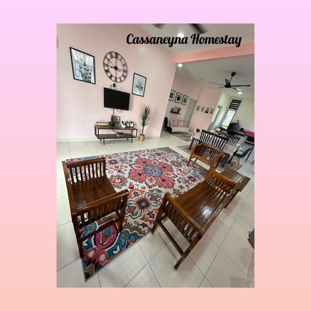 Cassaneyna Homestay Kuantan Eksteriør billede